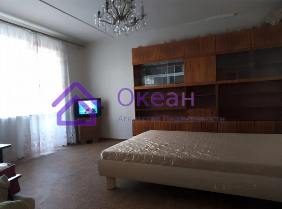 2-к. квартира на Лоцманской 5
