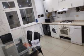 1-к квартира, 42 м², 3/5 эт.