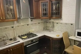 3-к. квартира, 80 м², 3/3 эт.